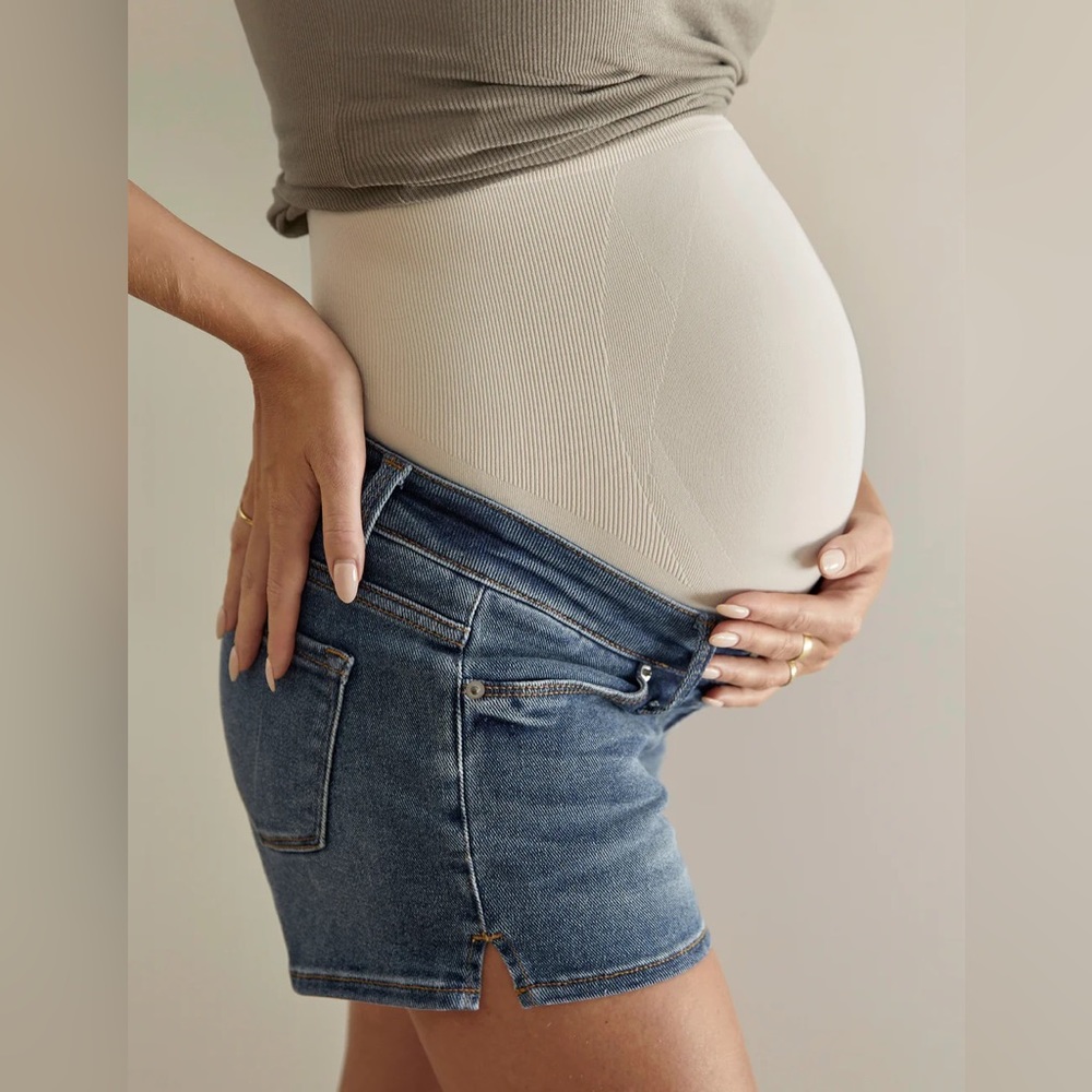 Blanqi Maternity Denim Jean Shorts Size 6